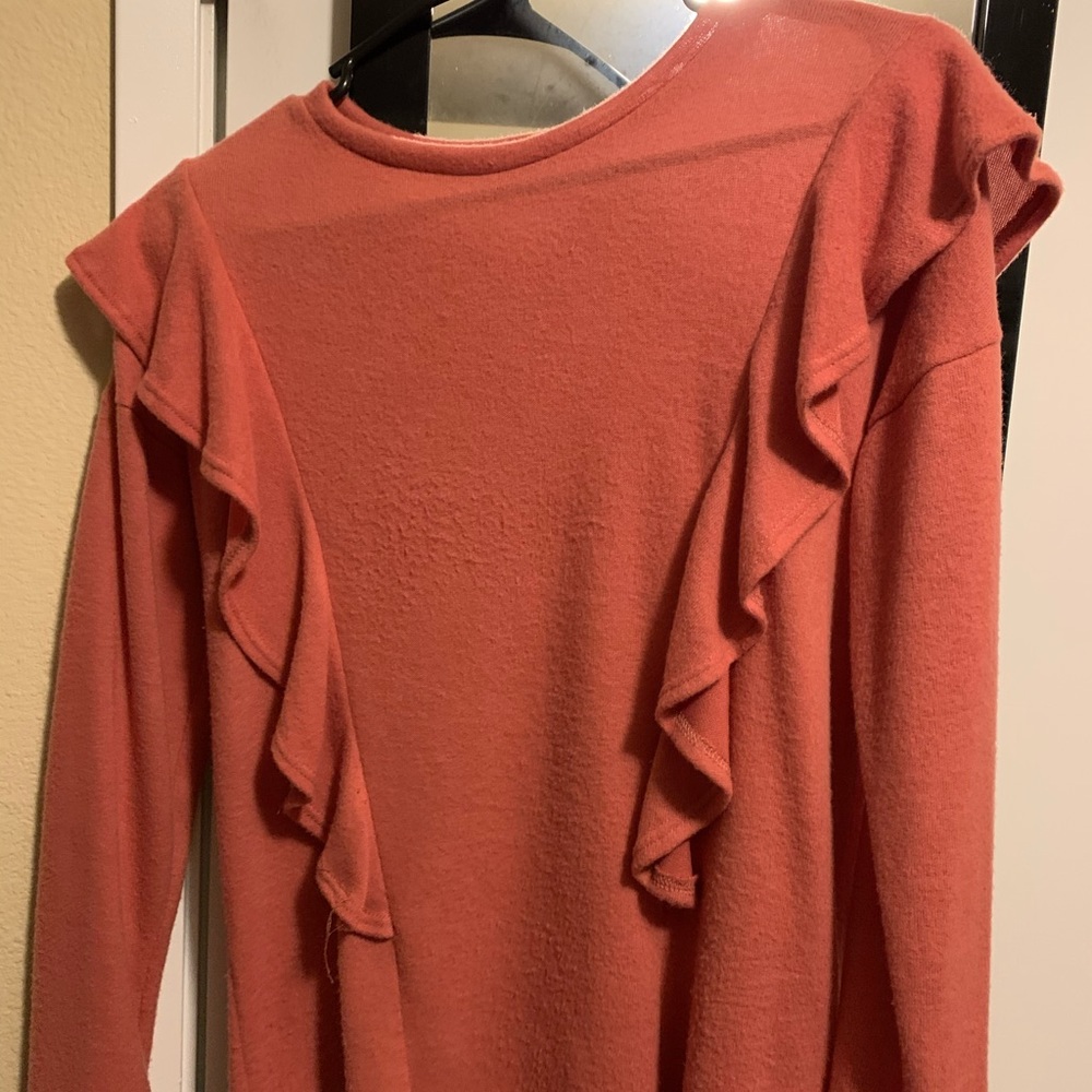 Ruffle long sleeve